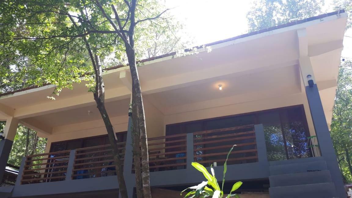 Pele'S Place ซาบัง ภายนอก รูปภาพ